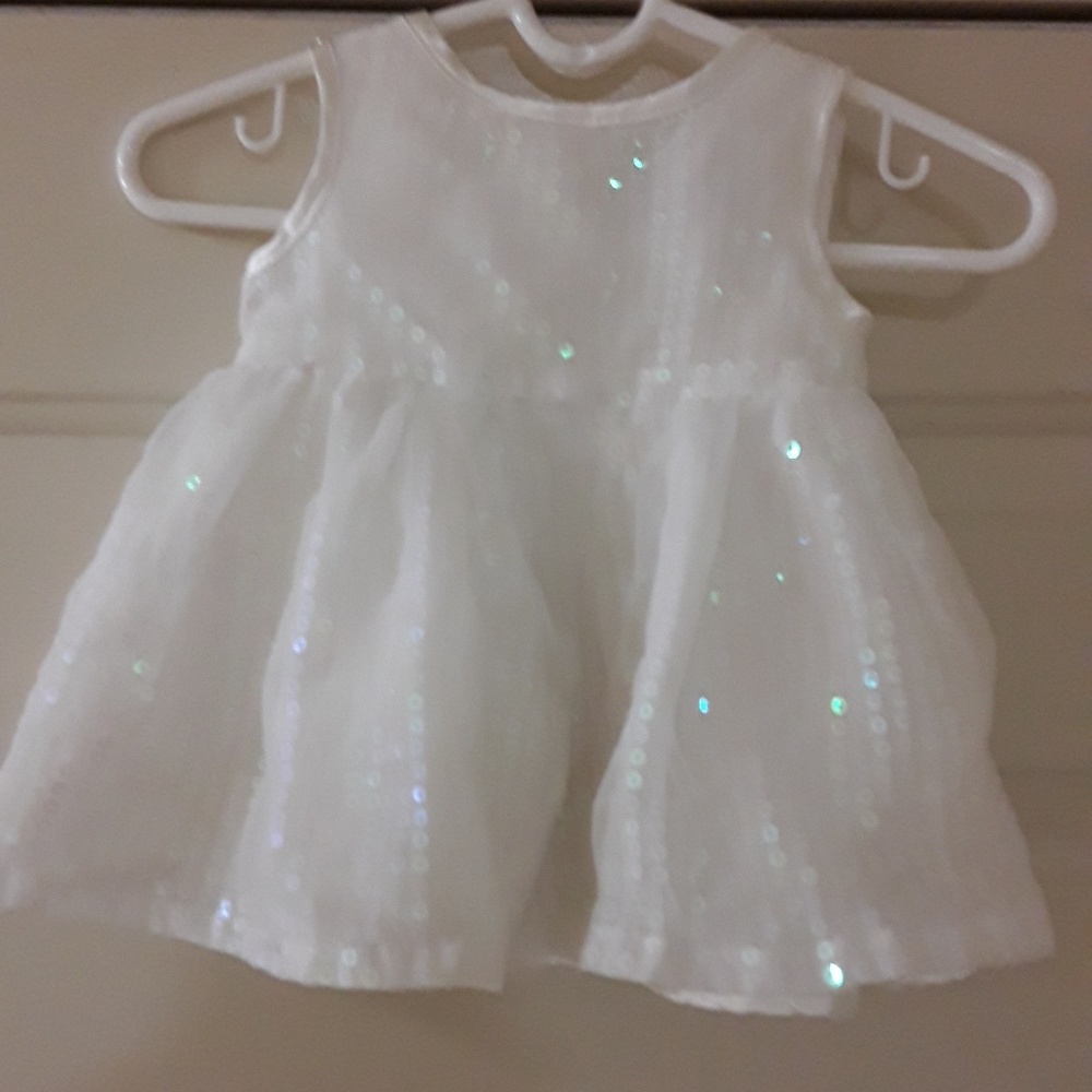 The childrens place 0-3m pretty white dress
